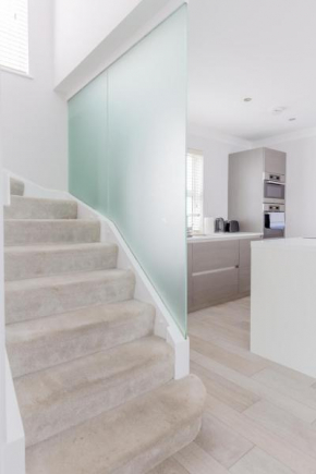 Hidden 2BD Gem Opposite Hyde Park